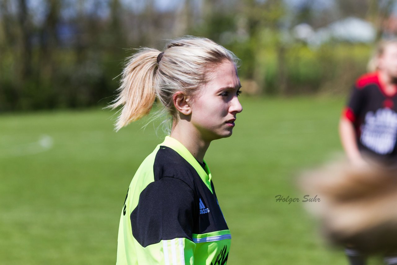 Bild 206 - Frauen SV Frisia 03 Risum Lindholm - Heider SV : Ergebnis: 8:0